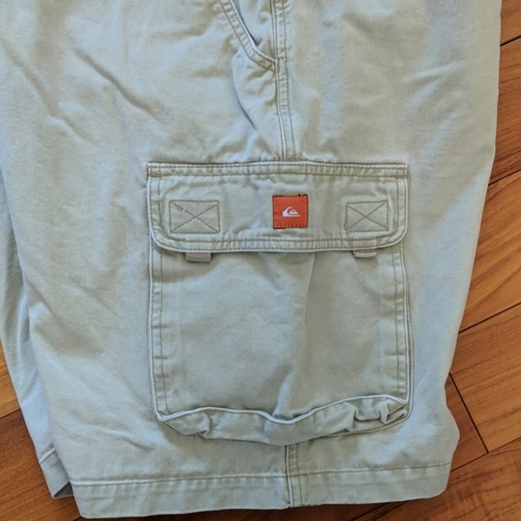 Vintage 90's Quicksilver cargo shorts - Picture 4 of 8